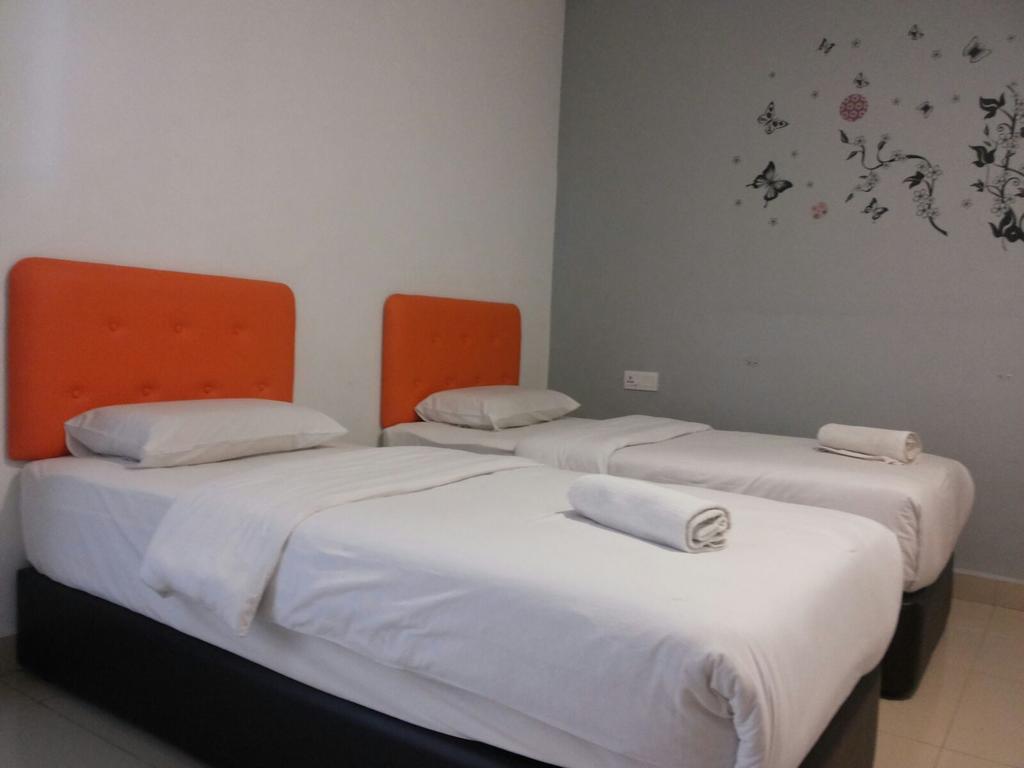 Hotel Viva Кланг Екстериор снимка