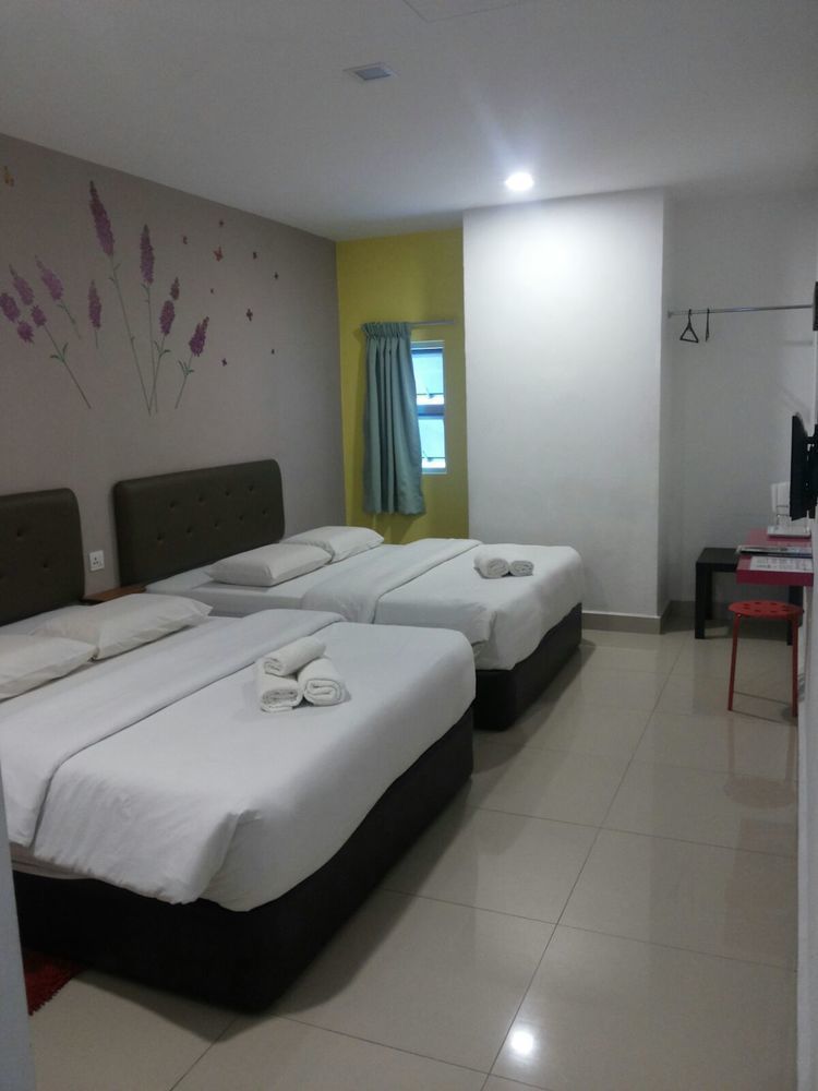 Hotel Viva Кланг Екстериор снимка