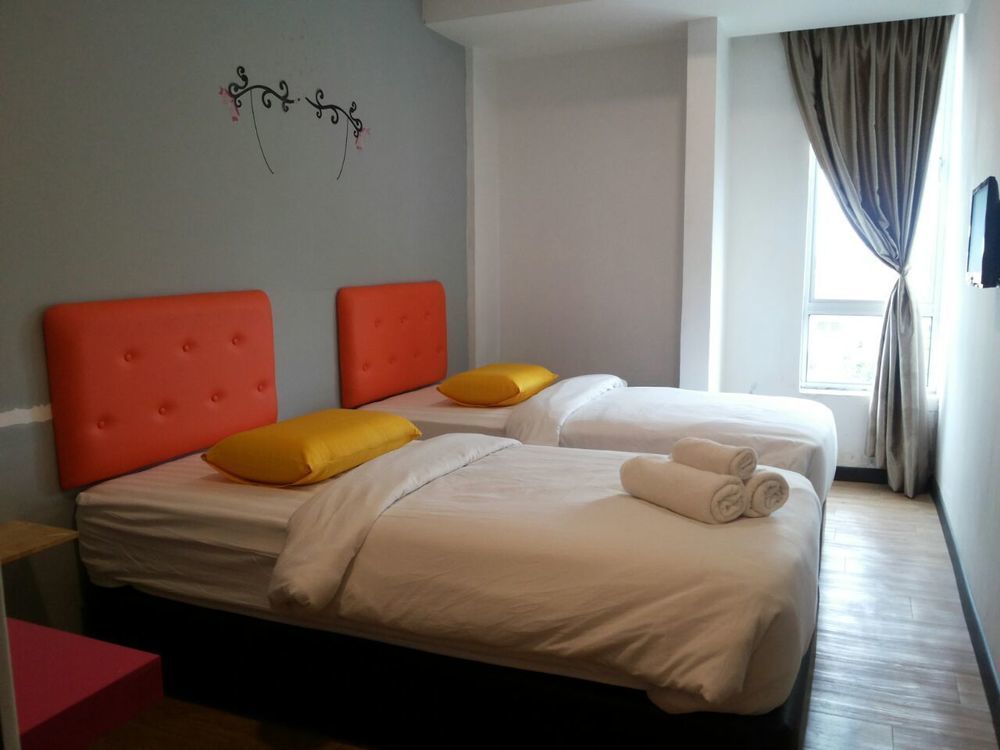 Hotel Viva Кланг Екстериор снимка