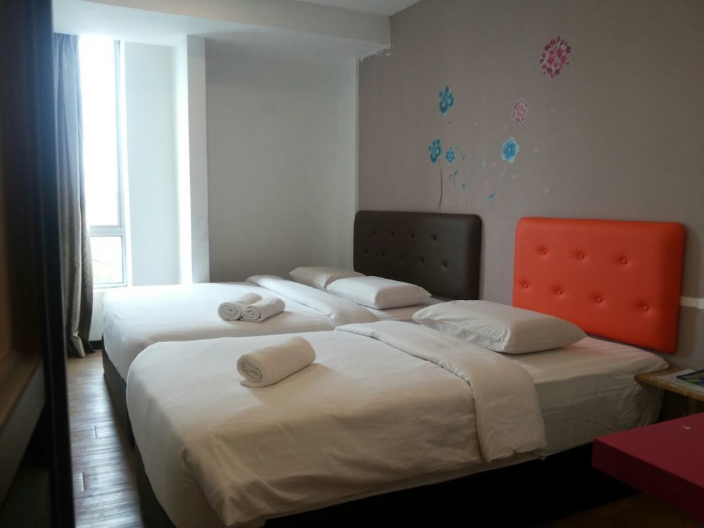 Hotel Viva Кланг Екстериор снимка