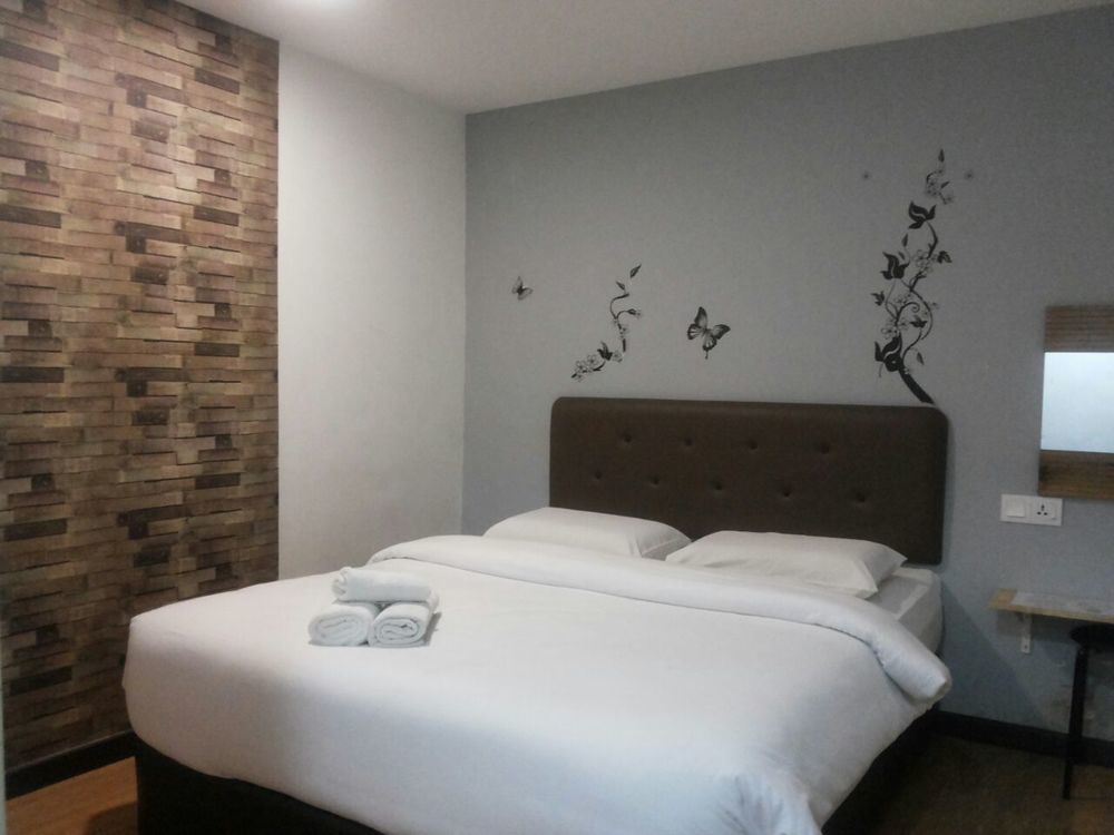 Hotel Viva Кланг Екстериор снимка